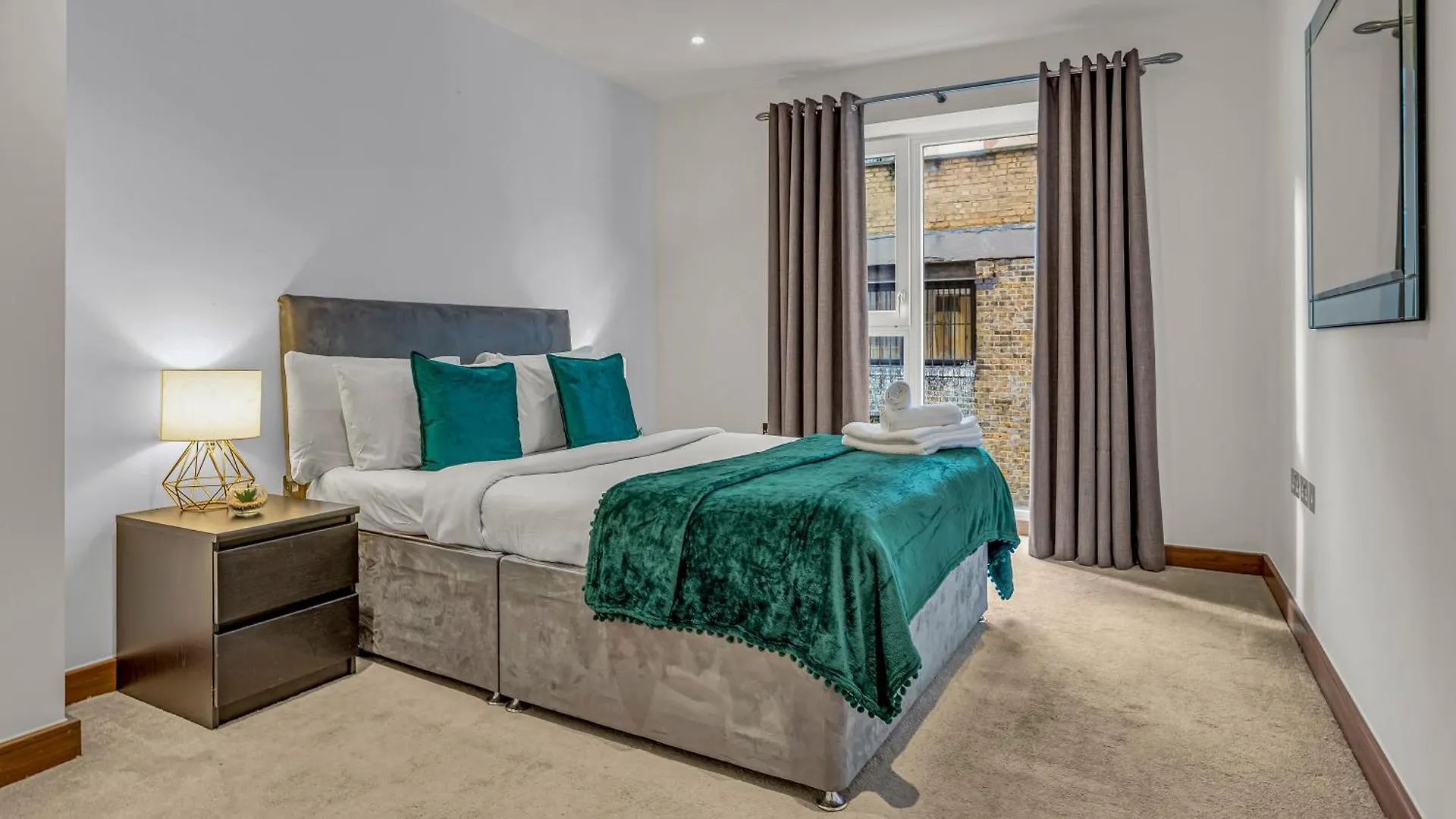 Mysquare Shoreditch Apartment Close To Colombia Road Flower Market London 0*,  United Kingdom